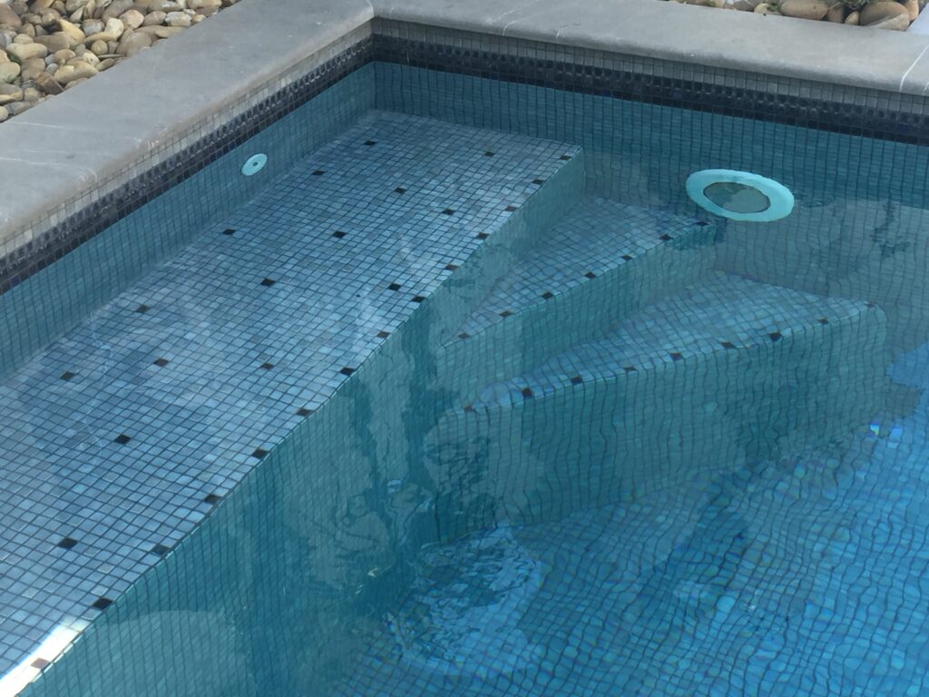 piscine morad aigues mortes